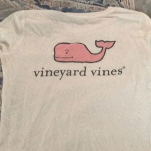 Long sleeved vineyard vines logo tee